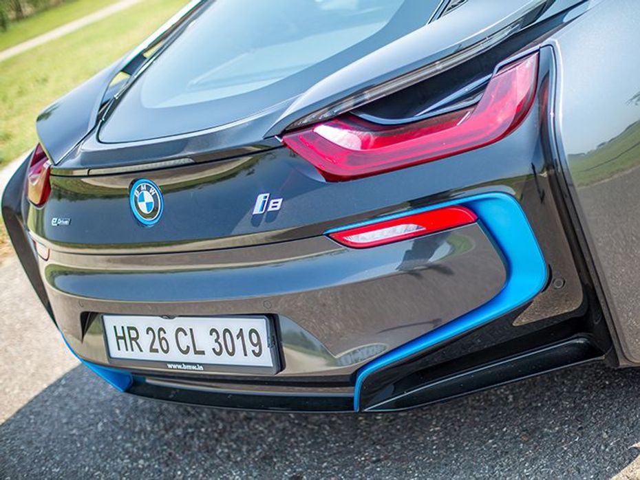 2015 BMW i8 rear detail