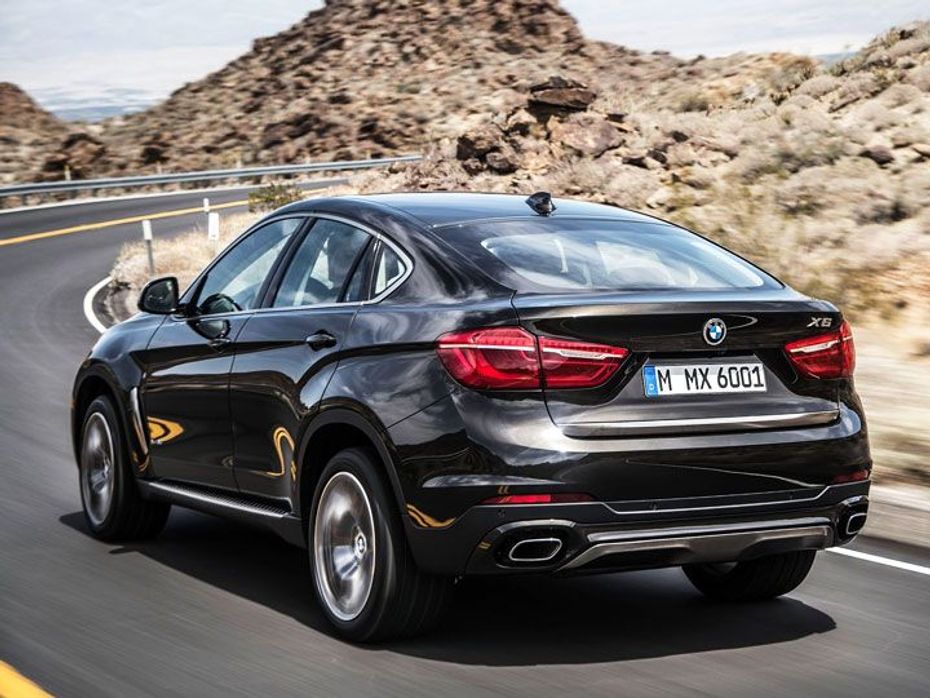 2015 BMW X6 rear action