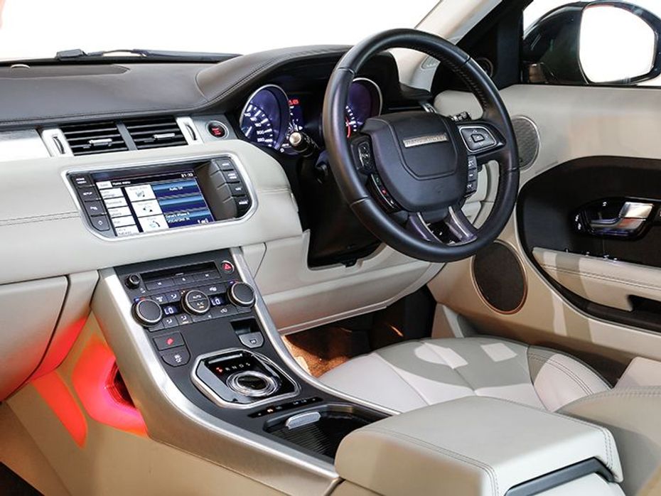 Range Rover Evoque review interior