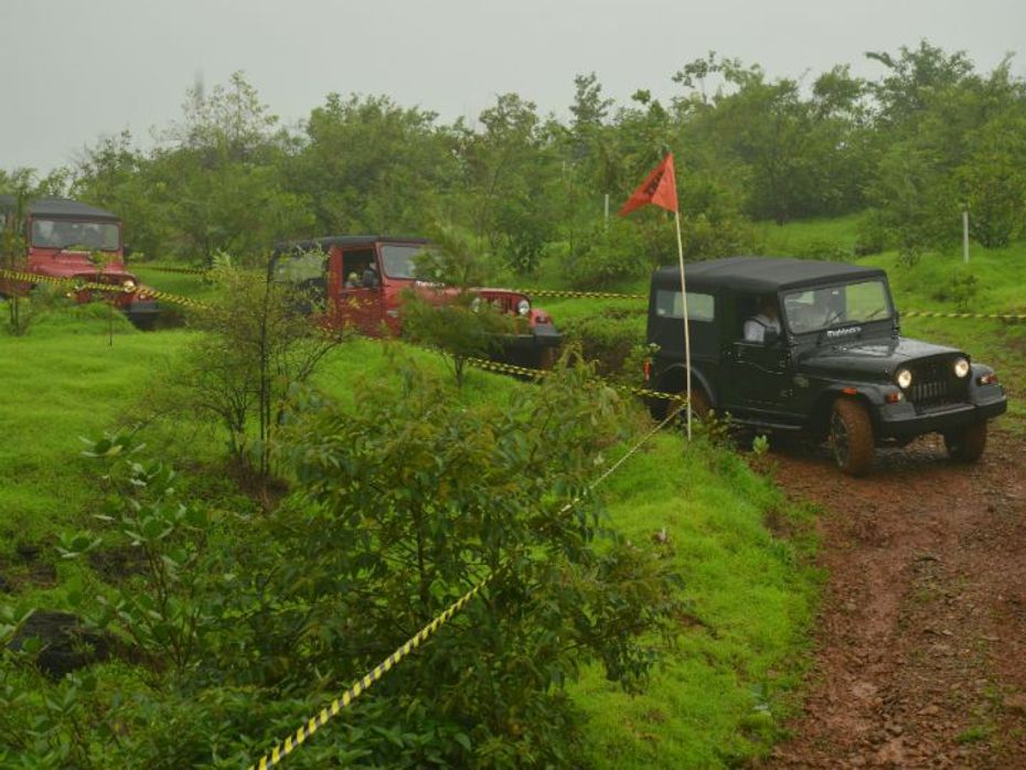 Mahindra Thar CRDe convoy