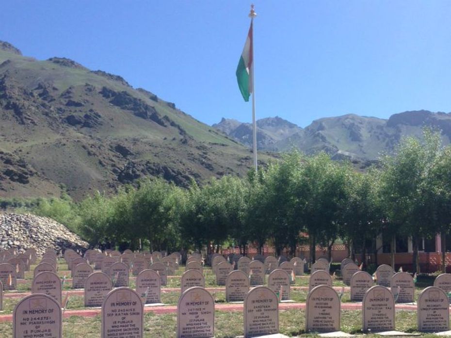 Martyr tombs at Kargil