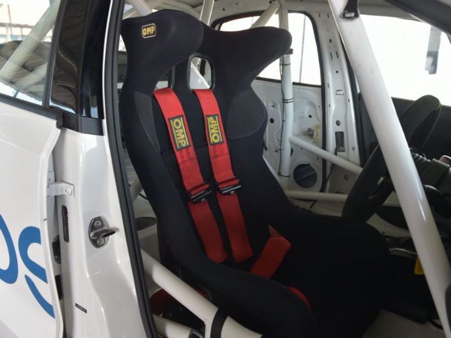 Volkswagen Vento R racecar seats