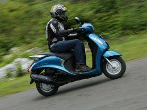 Ladies helmet discount for yamaha fascino