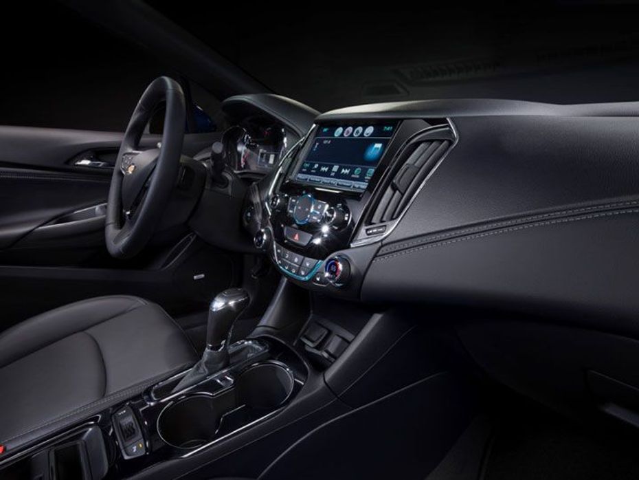 Modern all black interior on the 2016 Chevrolet Cruze
