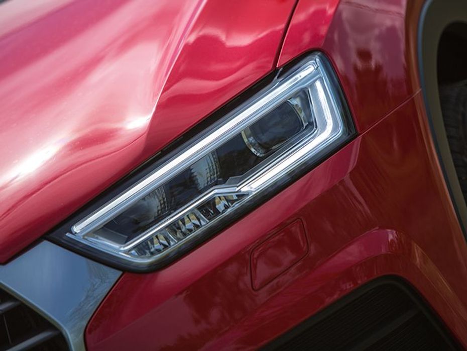 2015 Audi Q3 facelift LED headlamps