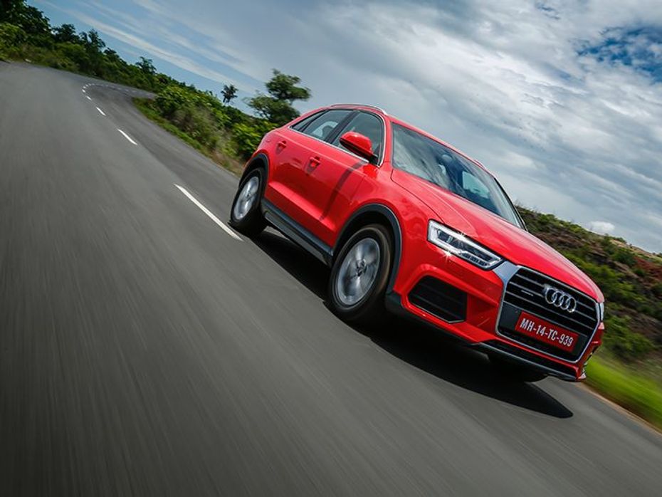2015 Audi Q3 facelift tracking