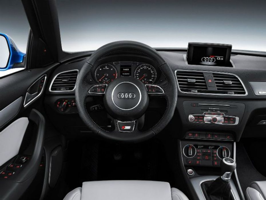 Audi Q3 facelift interior