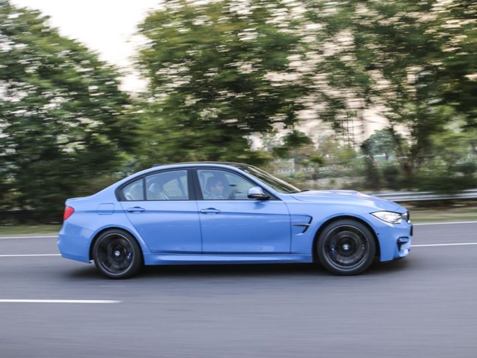 2015 BMW M3 panning shot