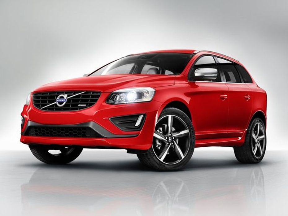 Volvo XC60 demonstration goes wrong