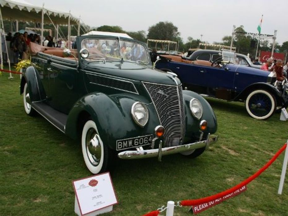 1938 Ford V8 Deluxe