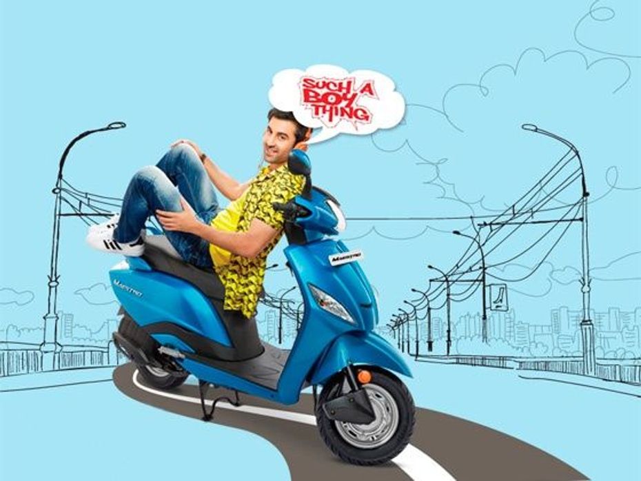Ranbir Kapoor on a Hero Maestro scooter
