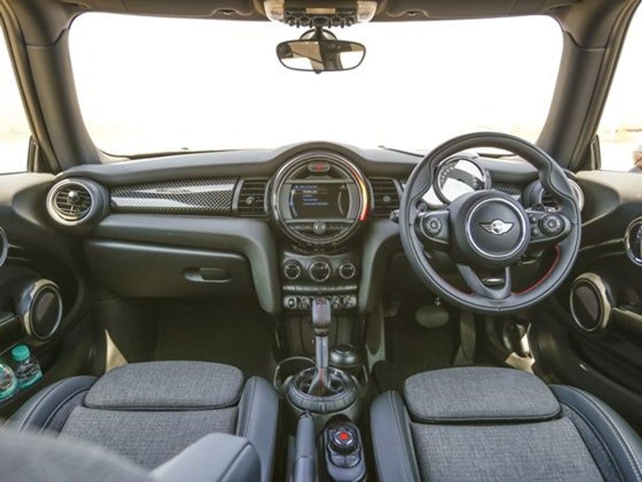 2015 Mini Cooper S 3 Door First review dashboard