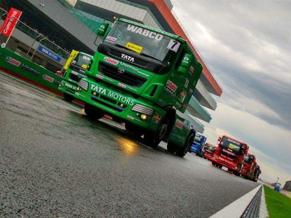 Truck no. 7 piloted by Castrol Vecton Driver Stuart Oliver