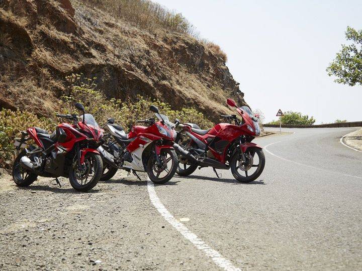 bajaj pulsar rs200 r15