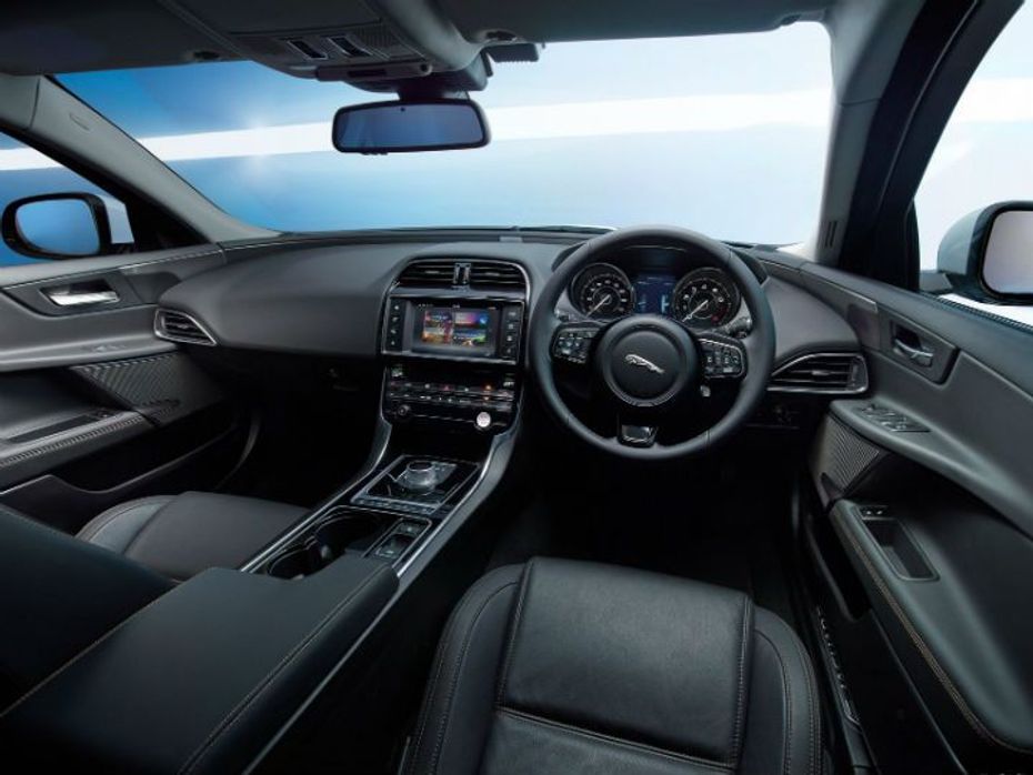 2016 Jaguar XE interior
