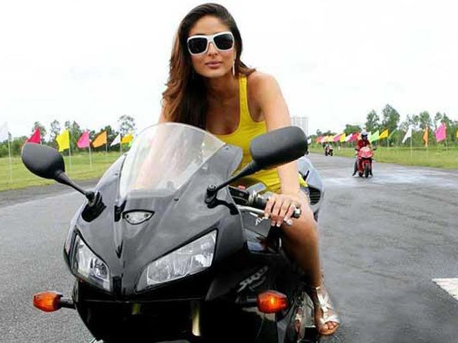 Kareena rode a sport bike for the title sequence of the movie Golmaal 3
