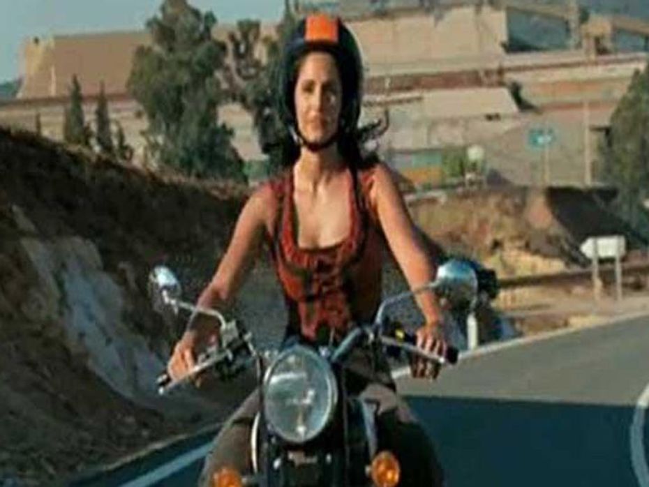 Katrina Kaif rode a bike in Zindagi Na Milegi Dobara