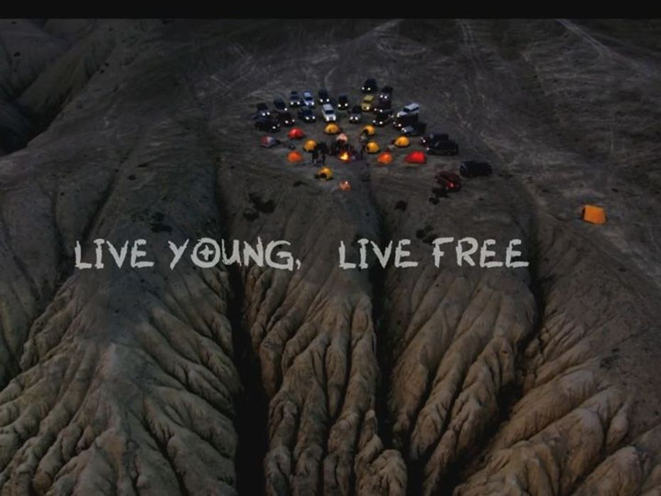Mahindra Live young Live Free ad
