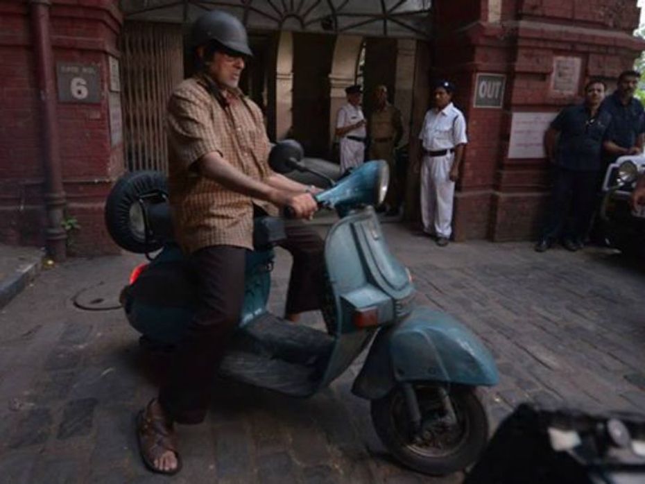 Kolkata means either the bicycle or the scooter for Amitabh Bachchan