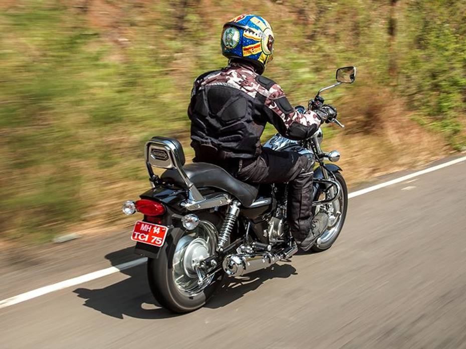 Bajaj Avenger Cruise 220 rear