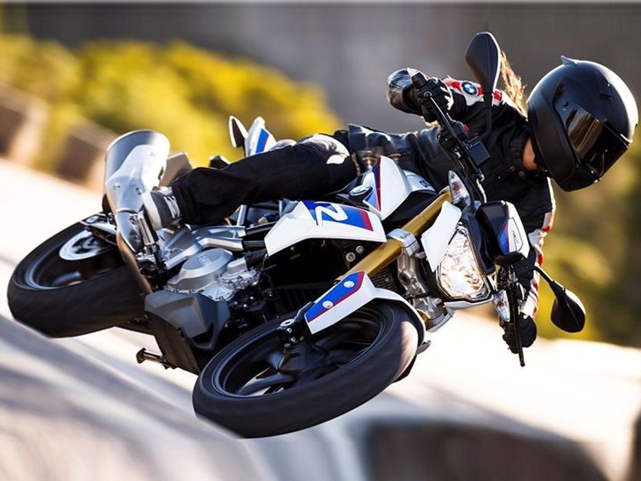BMW G310R in action