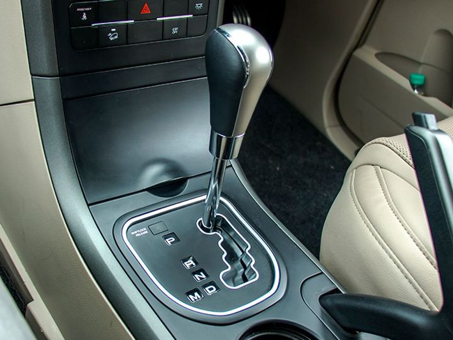 Mahinda XUV500 automatic gear shifter