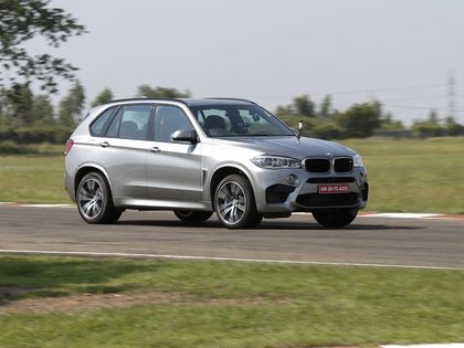 BMW X5M in action