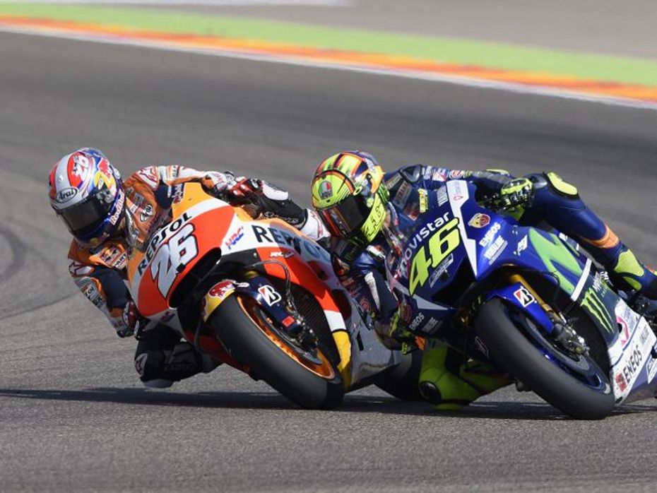 Pedros and Rossi fight for position