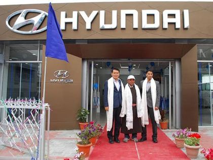Hyundai inaugurates new dealership in Leh