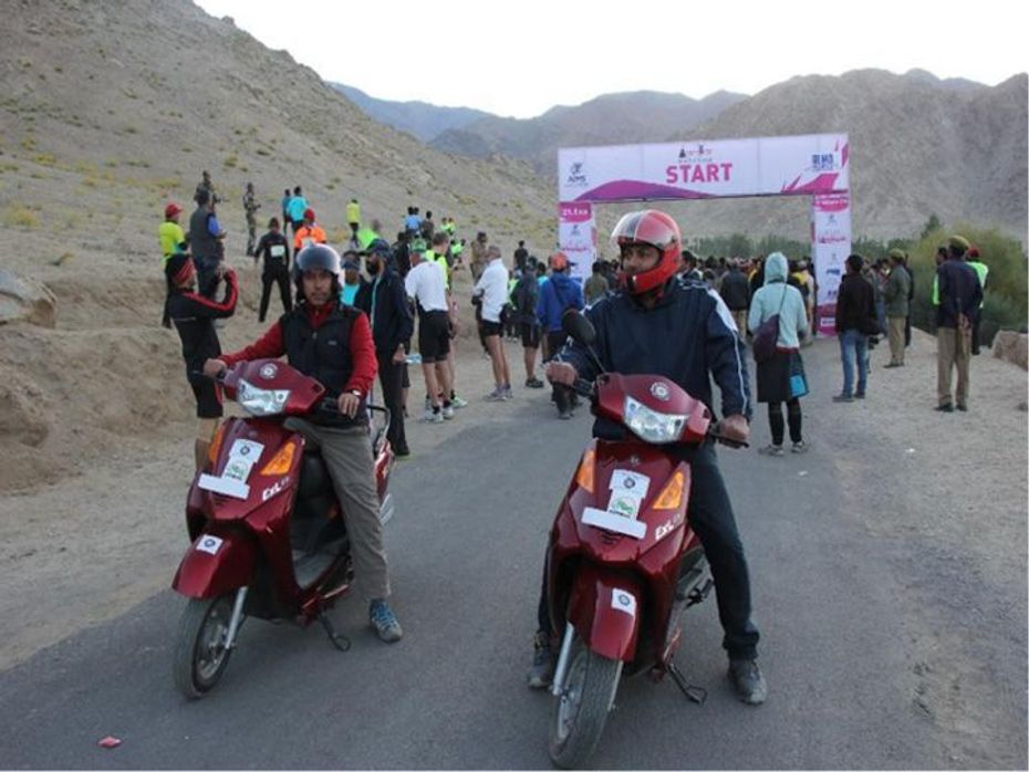 Yobykes and GHE team up to reach Khardung La Pass