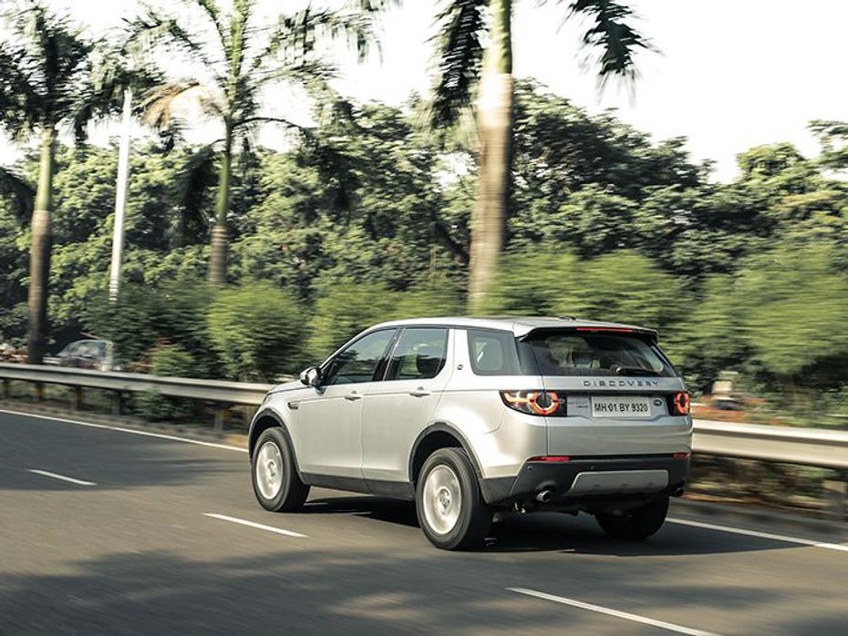 Land Rover Discovery Sport rear action