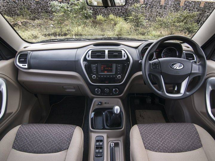 2015 Mahindra TUV300 Review dashboard