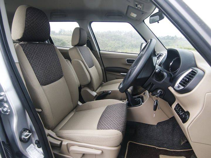 2015 Mahindra TUV300 Review front seats