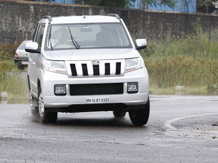 2015 Mahindra TUV300 Review cornering