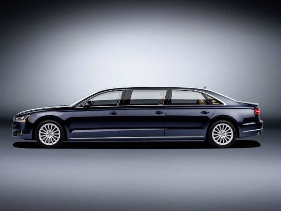 The representative XXL sedan offers 1.09m more wheelbase and overall length than the Audi A8. To maintain a harmonious roof line, the entire body from the A-pillar back has been reworked
