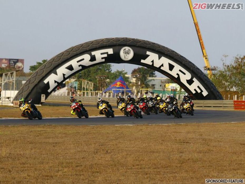 Bajaj Festival of Speed Pulsar RS200 race