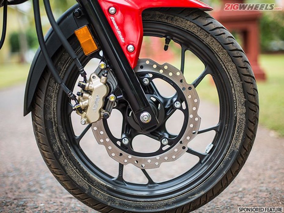 Honda CB Hornet 160R - Front wheel section