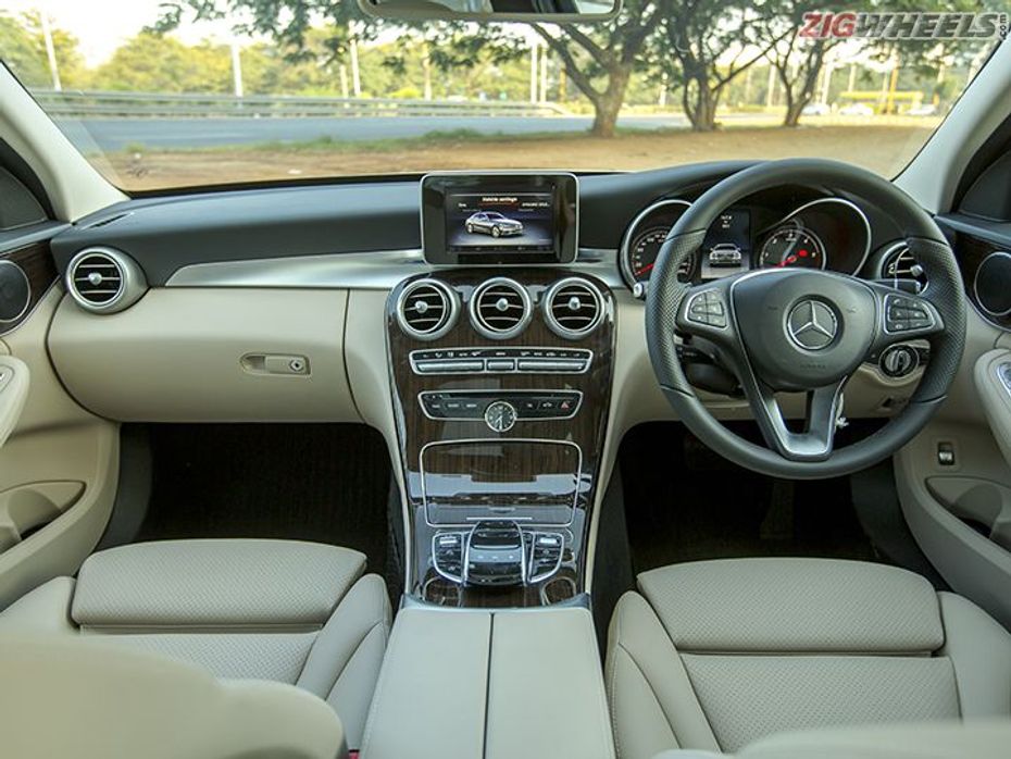 Mercedes-Benz C250d interior