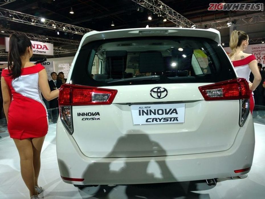 Toyota Innova Crysta at 2016 Delhi Auto Expo