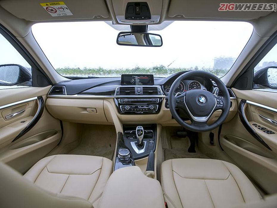 BMW 320i - Interiors