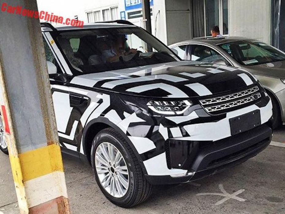 Land Rover Discovery Spied
