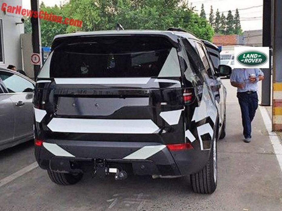 Land Rover Discovery Spied - Rear