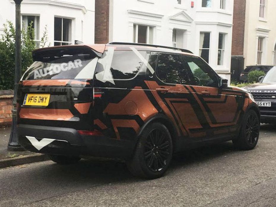 Land Rover Discovery rear spy shot