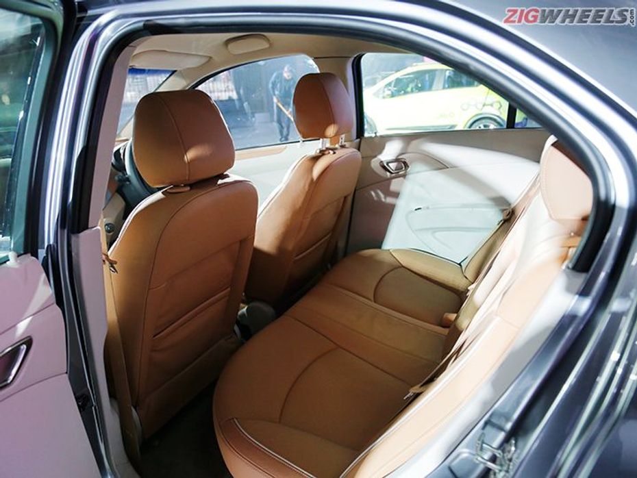 Chevrolet Essentia compact sedan rear seats