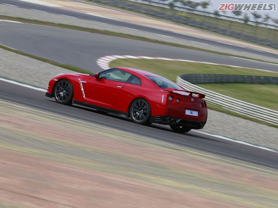 2016 Nissan GT-R: Track Review