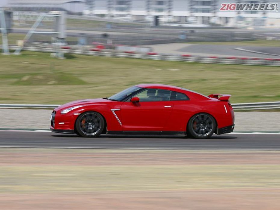 2016 Nissan GT-R: Track Review