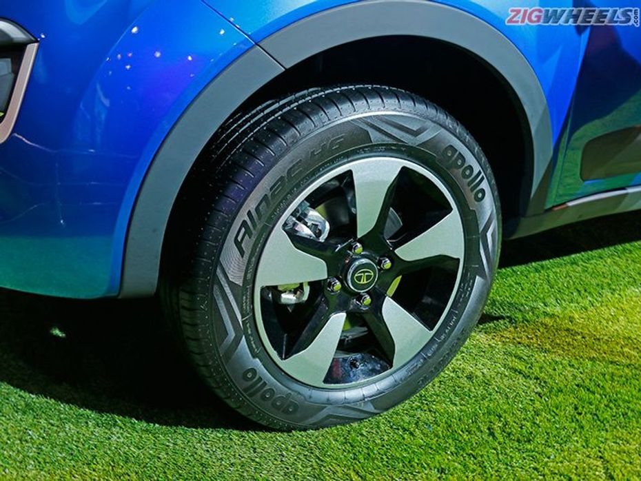 Tata Nexon compact SUV wheels