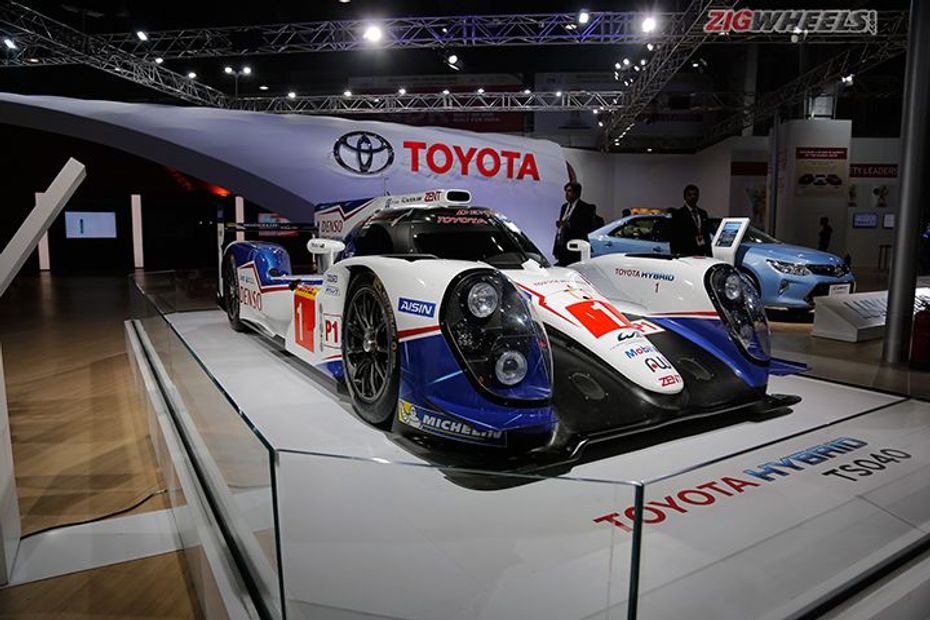 Toyota TS040 Hybrid Le Mans racecar
