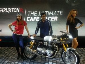 2016 Auto Expo Triumph Thruxton R Showcased Zigwheels