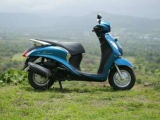 2015 ZigWheels Awards: Scooter of the Year-Yamaha Fascino